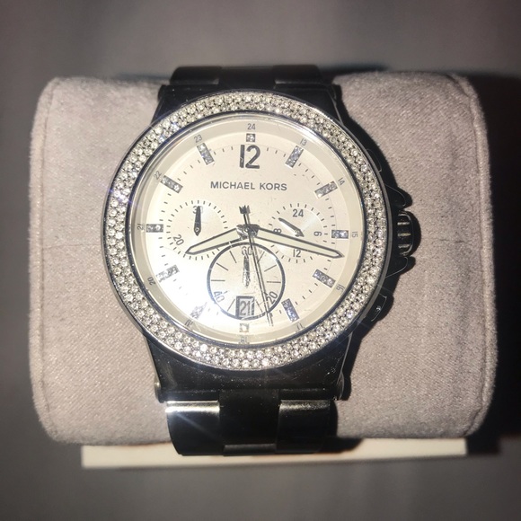 Michael Kors Watch - Picture 3 of 5